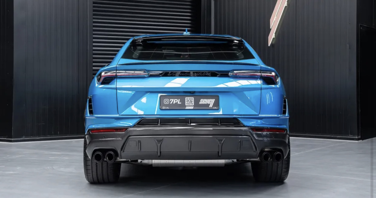 2025 Lamborghini Urus Performante