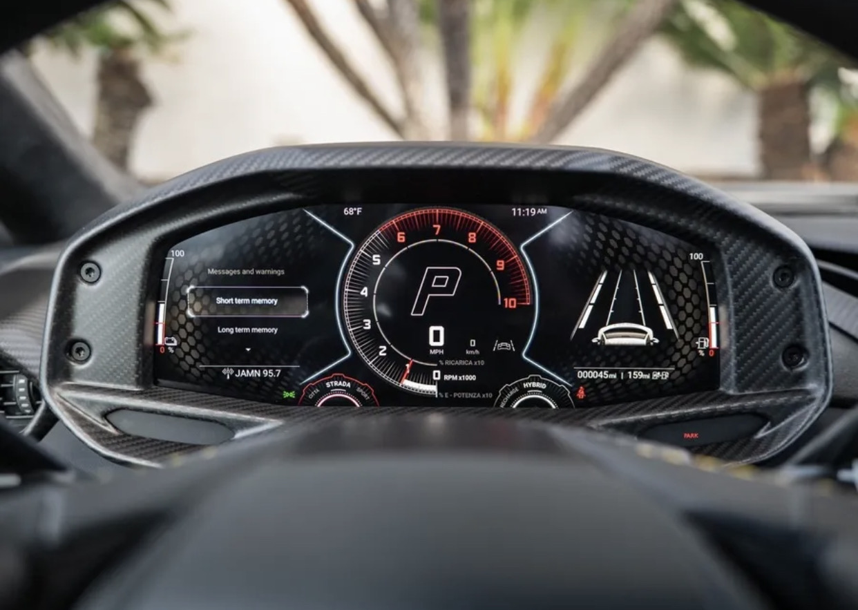 2025 Lamborghini Revuelto