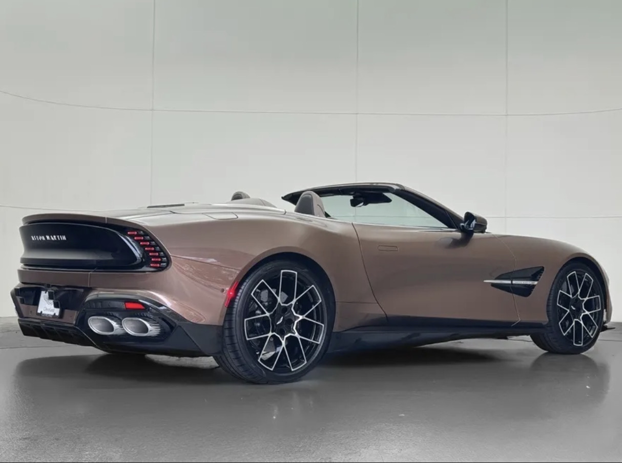 2026 Aston Martin Vanquish Volante