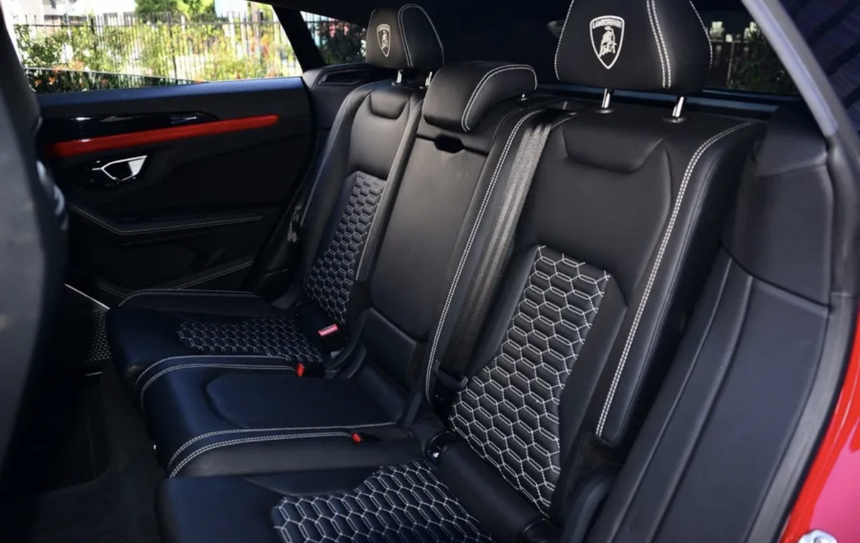 2019 Lamborghini Urus Base