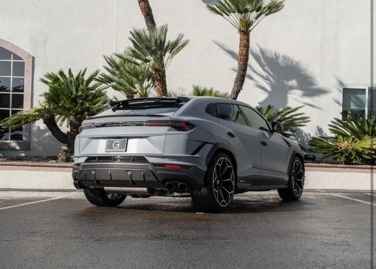 2024 Lamborghini Urus