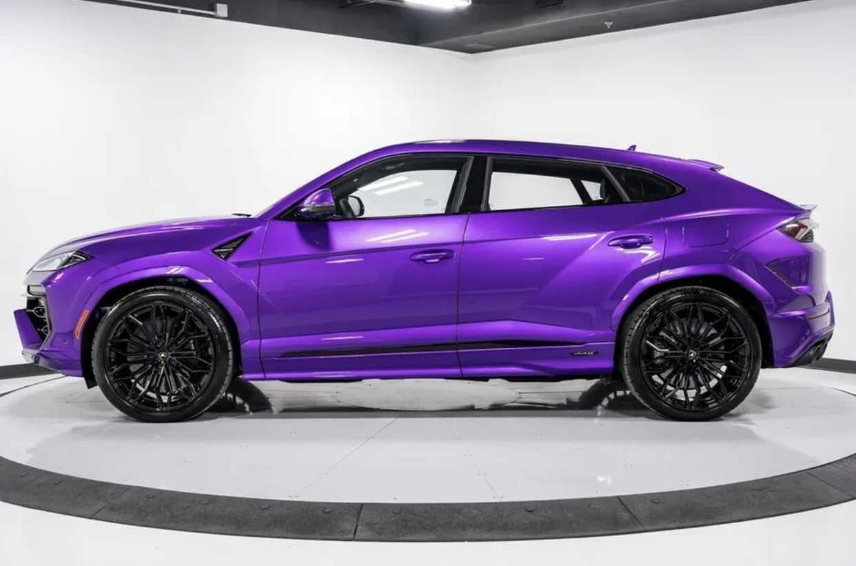2025 Lamborghini Urus SE