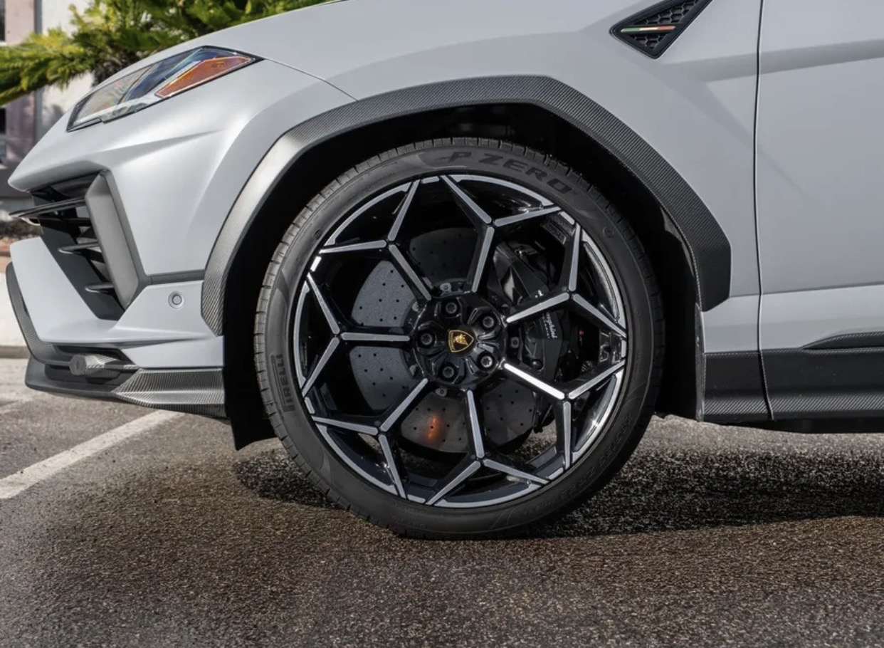 2024 Lamborghini Urus