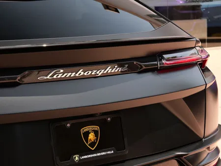 2023 Lamborghini Urus 