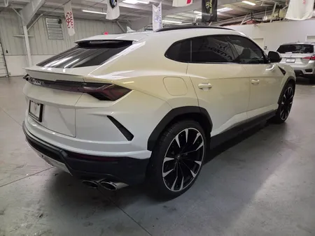 2020 Lamborghini Urus 