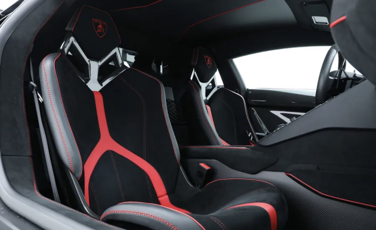 2019 Lamborghini Aventador SVJ