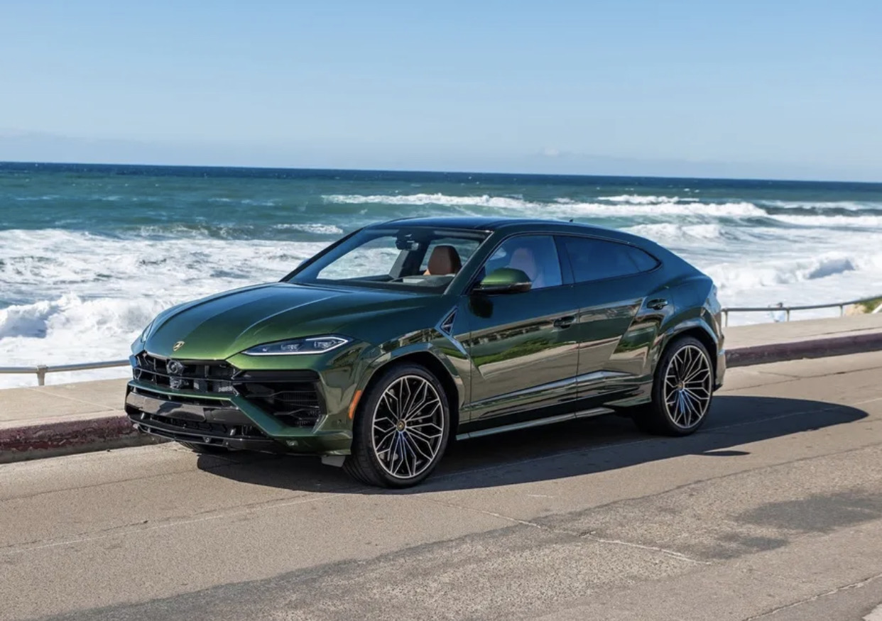 2026 Lamborghini Urus SE