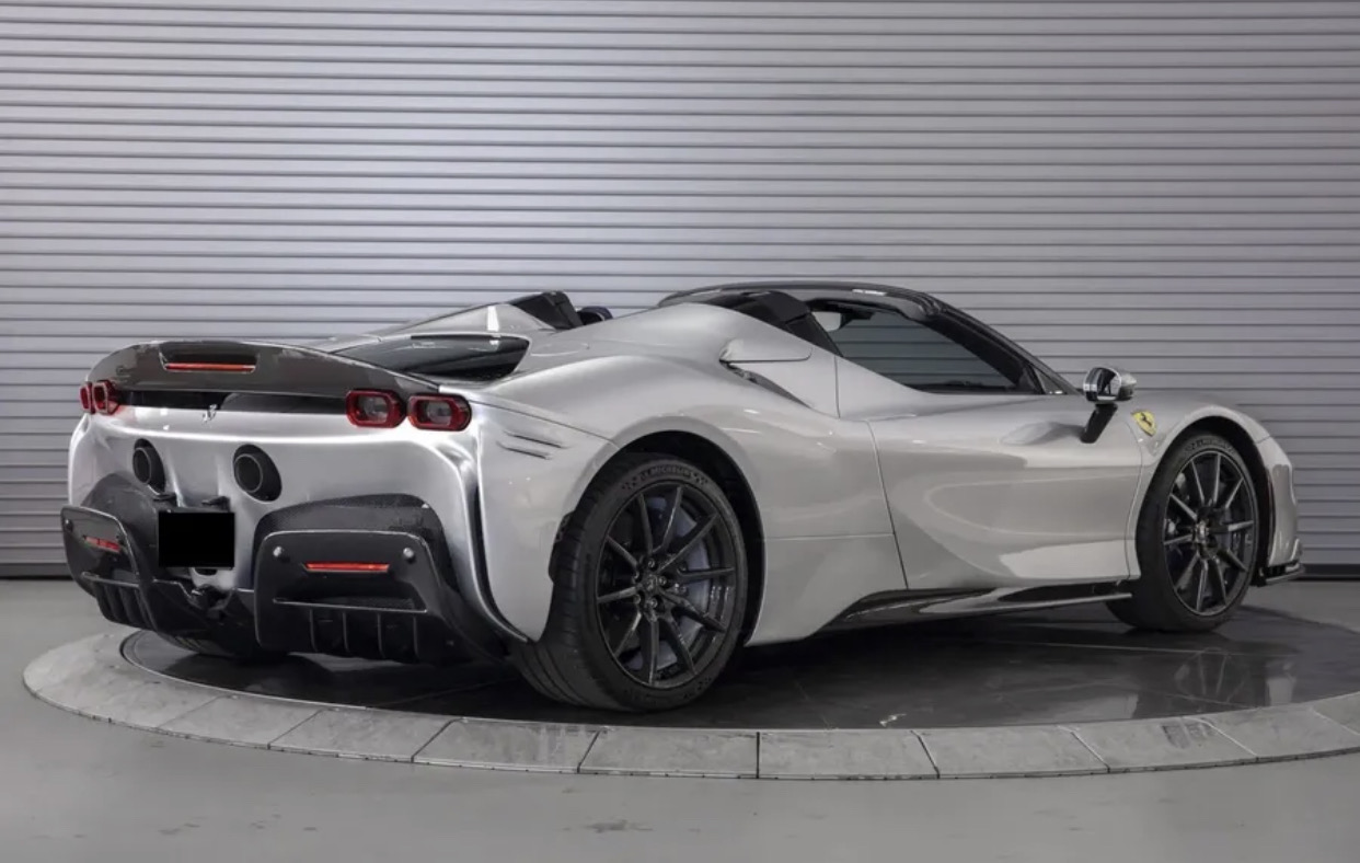 2024 Ferrari SF90 Spider