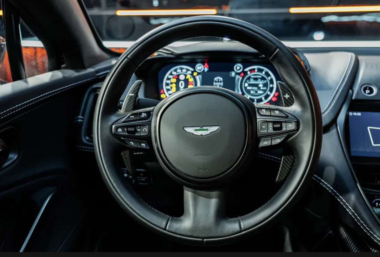 2023 Aston Martin DBX