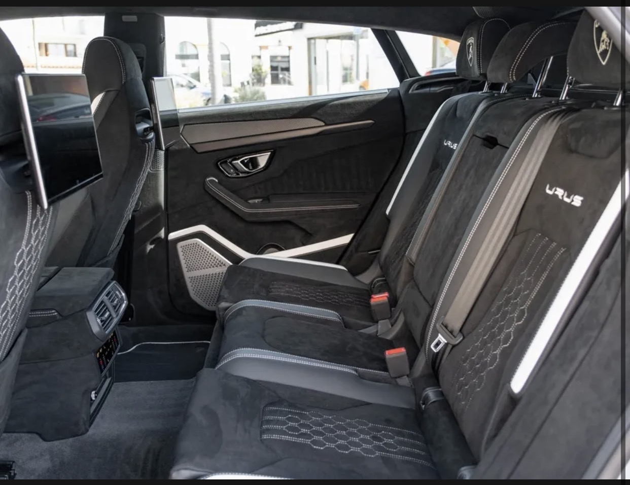 2024 Lamborghini Urus