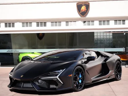 2025 Lamborghini Revuelto Base