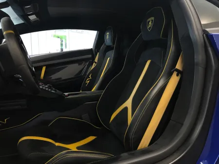 2017 Lamborghini Aventador 