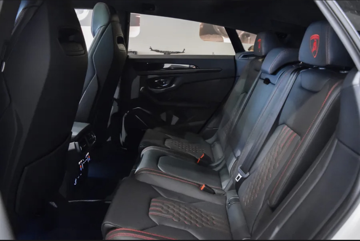 2026 Lamborghini Urus SE