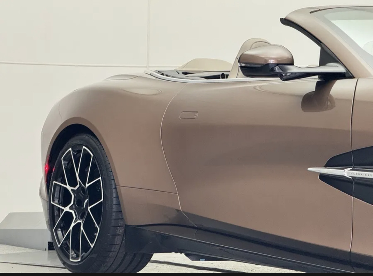 2026 Aston Martin Vanquish Volante