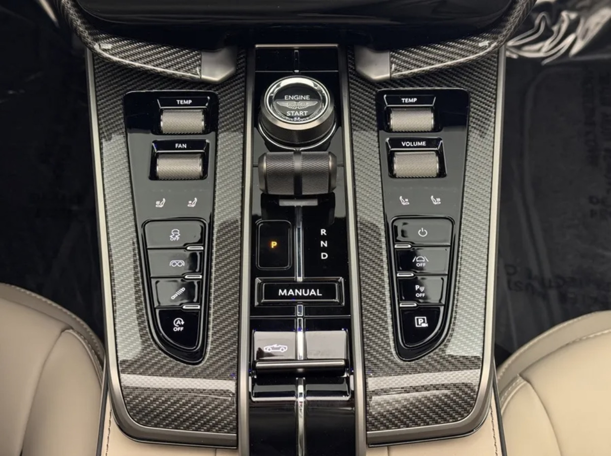 2026 Aston Martin Vanquish Volante