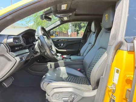 2021 Lamborghini Urus Sport Utility 4D 