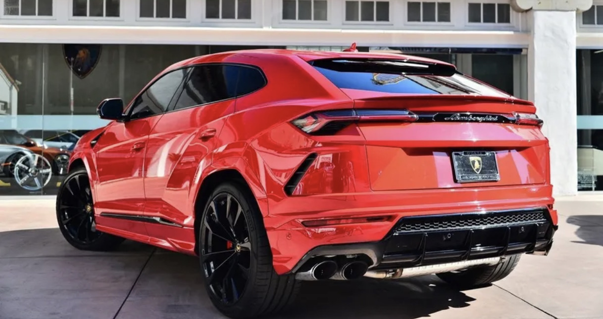 2019 Lamborghini Urus Base
