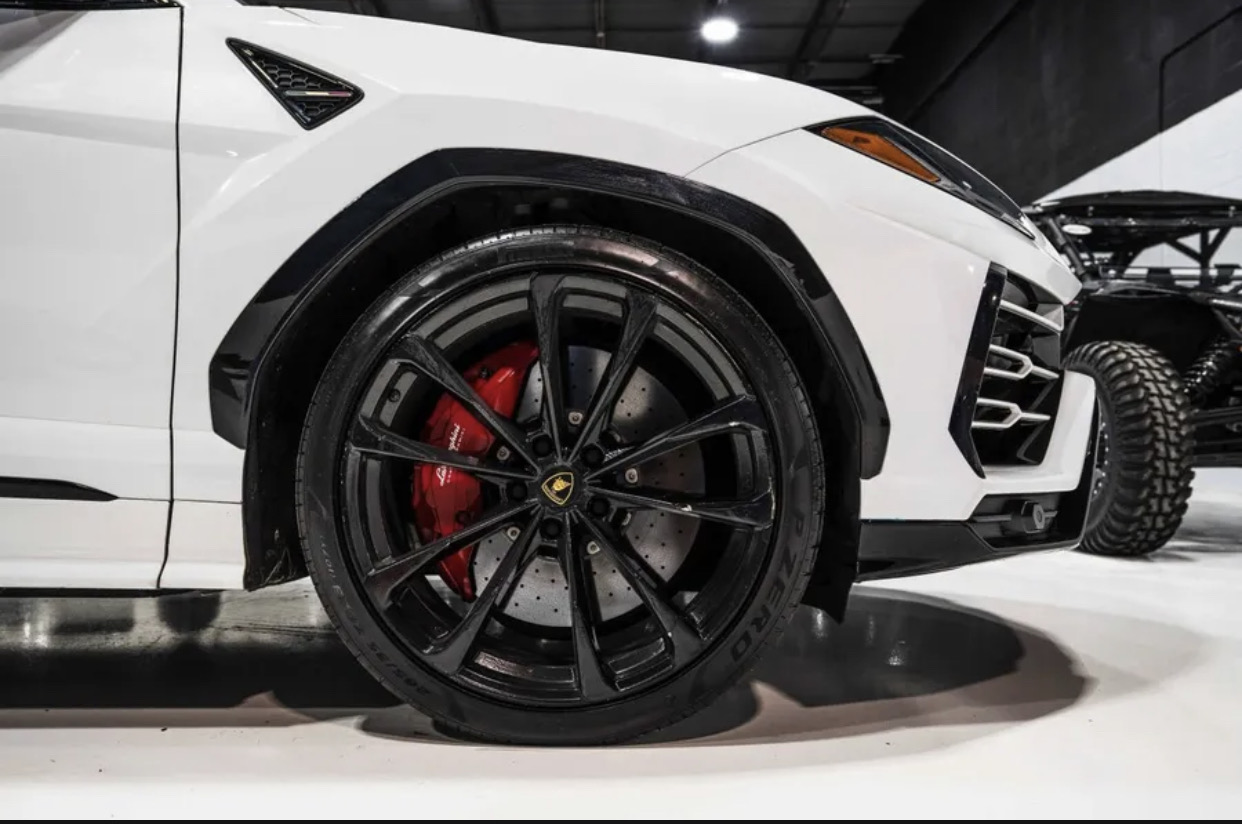 2022 Lamborghini Urus Sport Utility 4D