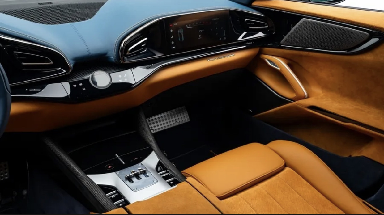 2025 Ferrari Purosangue