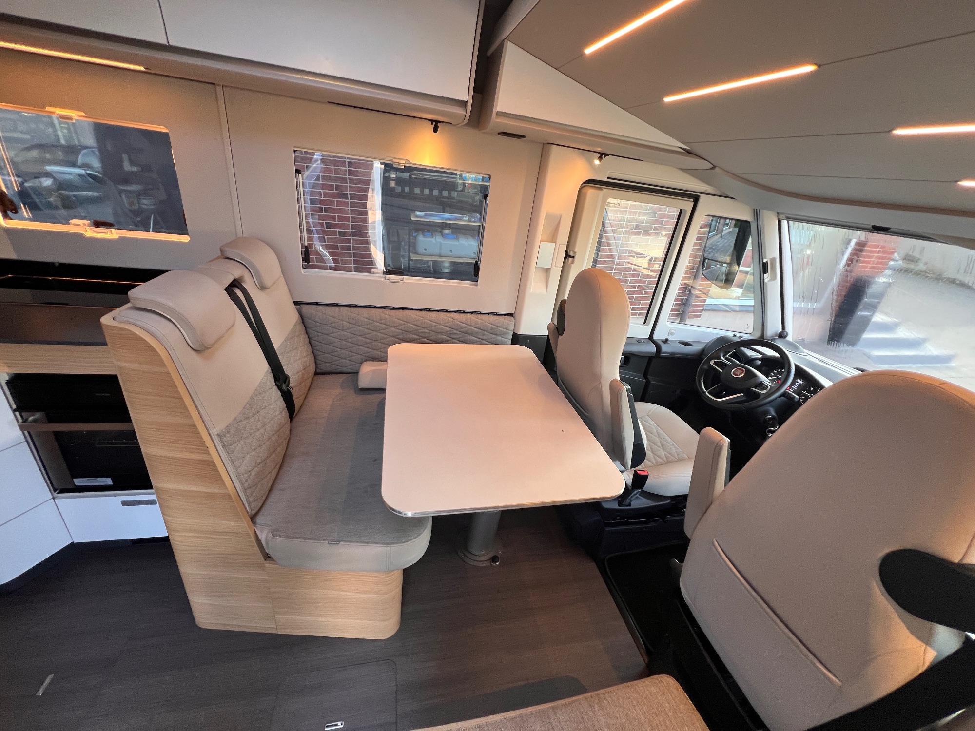 ADRIA SONIC 700SL 2023 AT kemperio nuoma nuotrauka 11