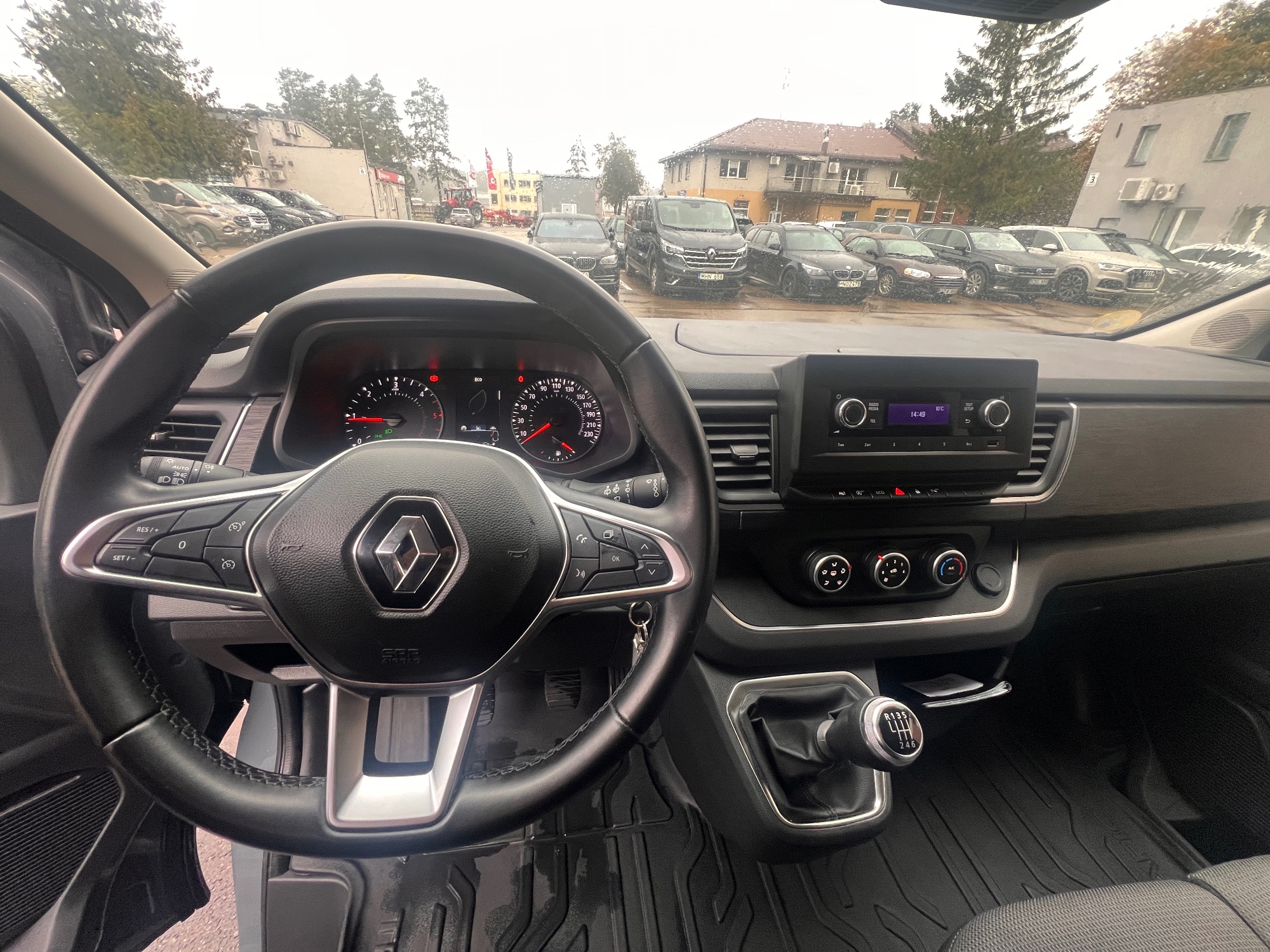 Renault Trafic · 2024 · MT nuoma nuotrauka 11
