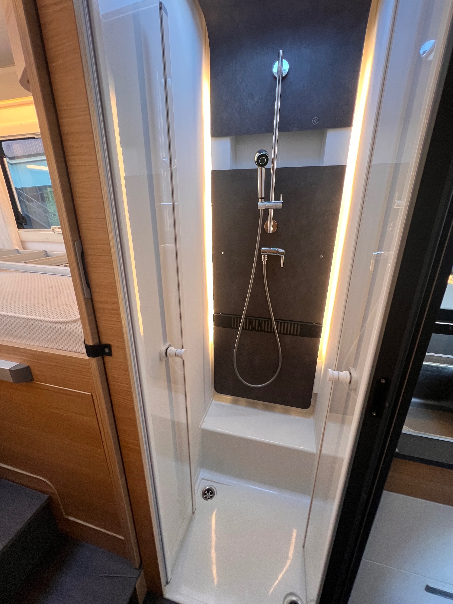 ADRIA SONIC 700SL 2023 AT kemperio nuoma nuotrauka 14