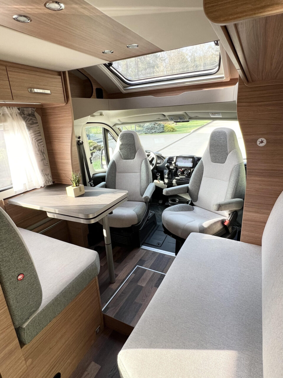 WEINSBERG CaraSuite 650 MF 2023 AT kemperio nuoma nuotrauka 12