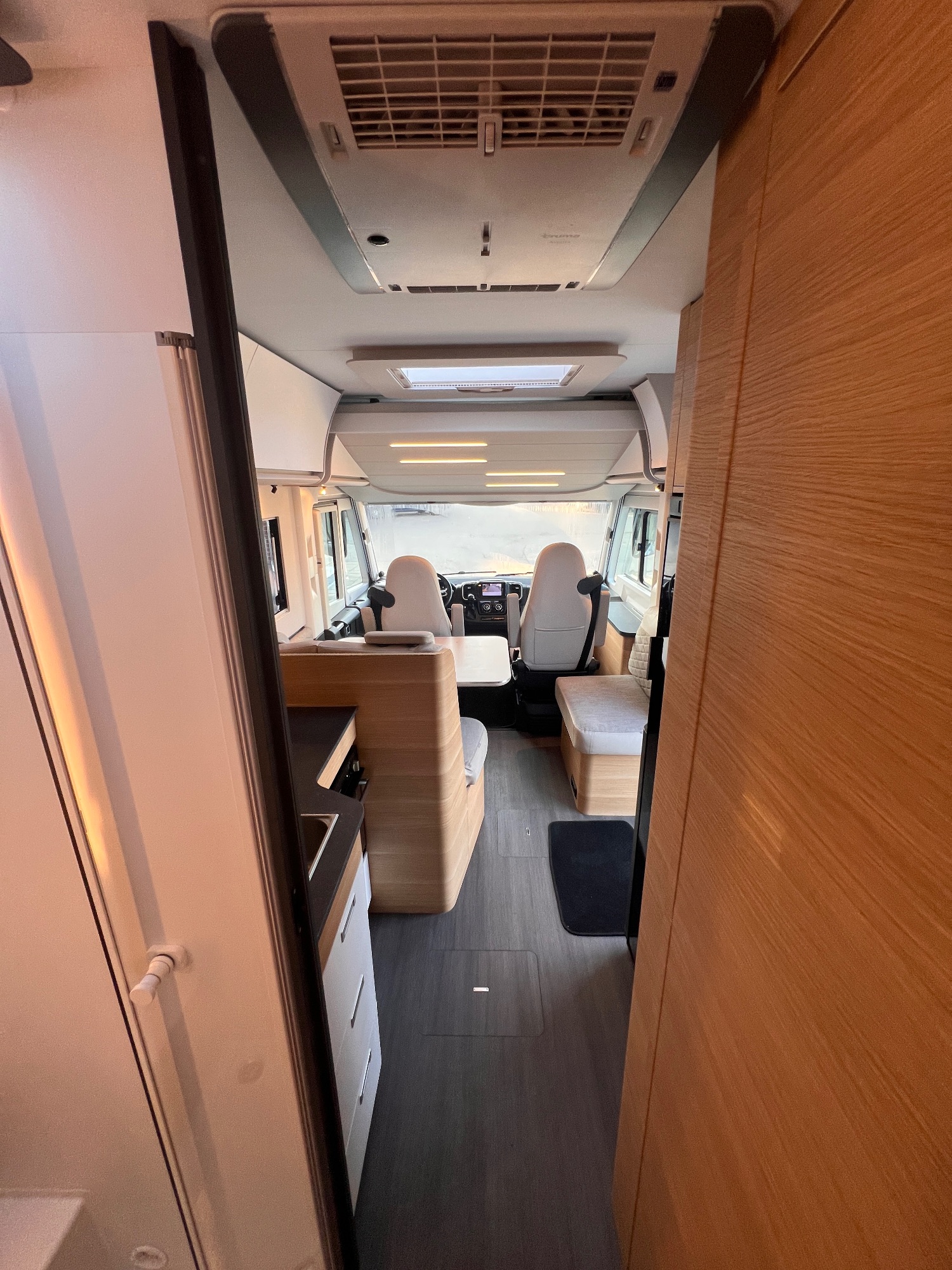 ADRIA SONIC 700SL 2023 AT kemperio nuoma nuotrauka 17