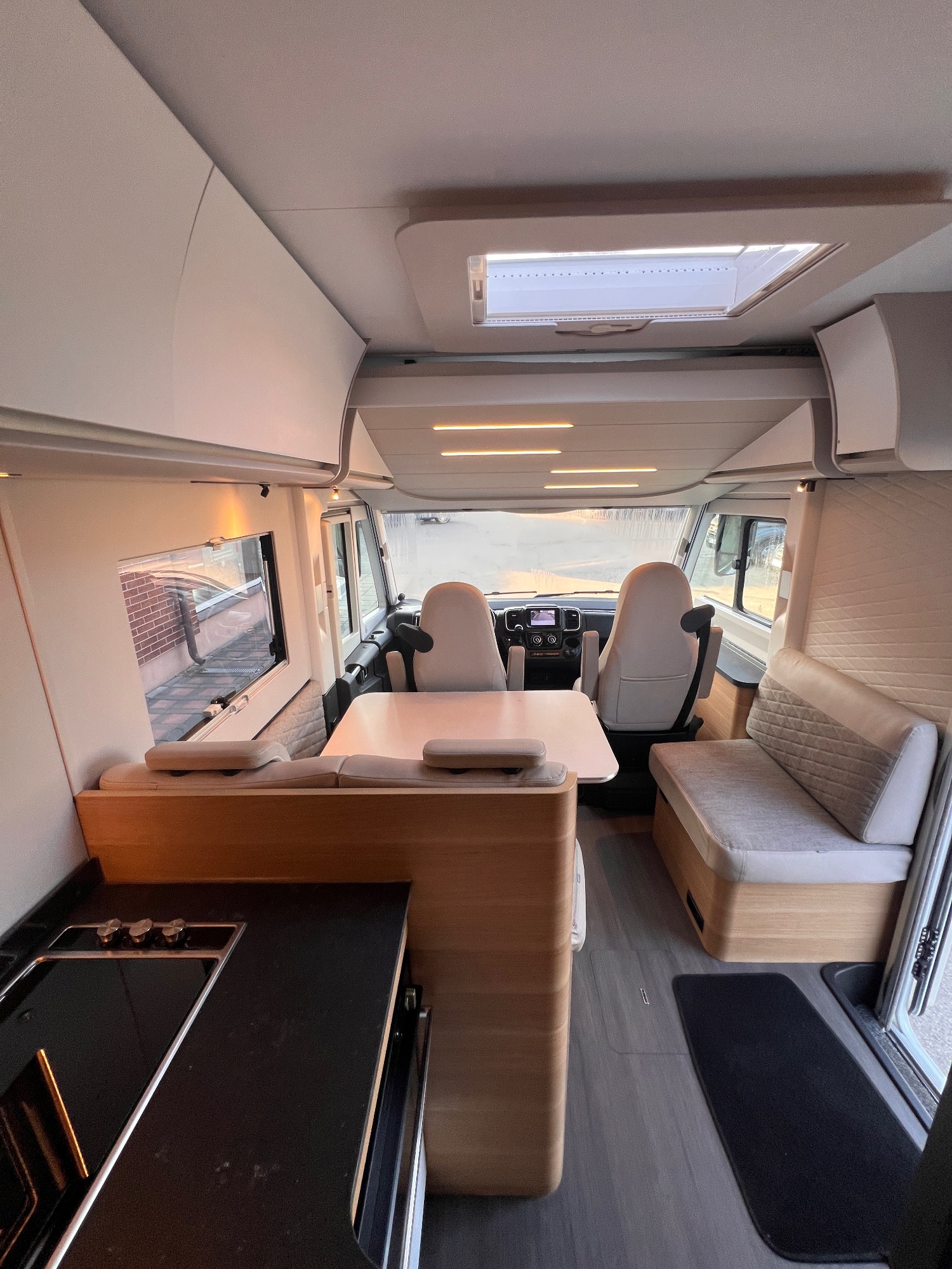 ADRIA SONIC 700SL 2023 AT kemperio nuoma nuotrauka 15