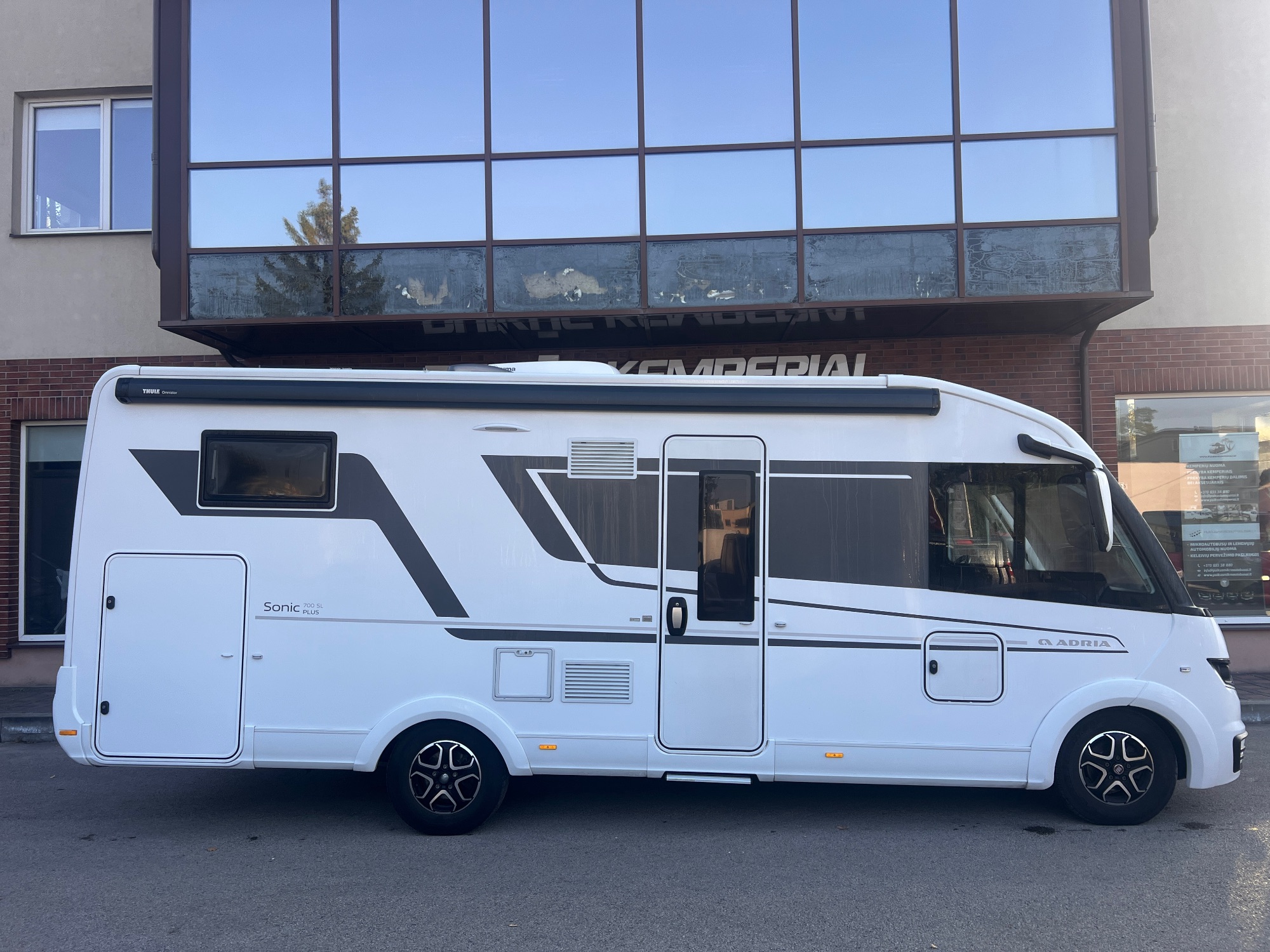 ADRIA SONIC 700SL 2023 AT kemperio nuoma nuotrauka 5