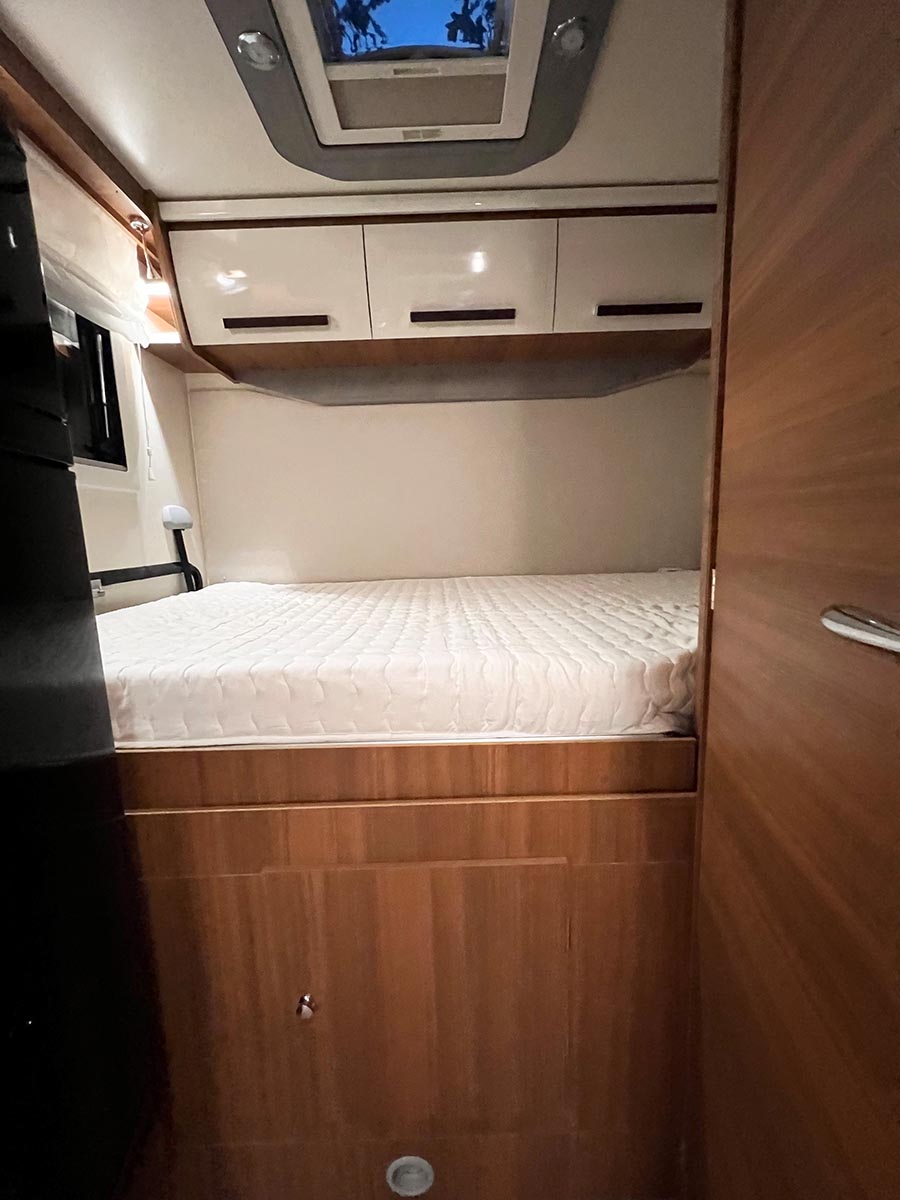 ELNAGH BARON 26 2022 MT kemperio nuoma nuotrauka 7