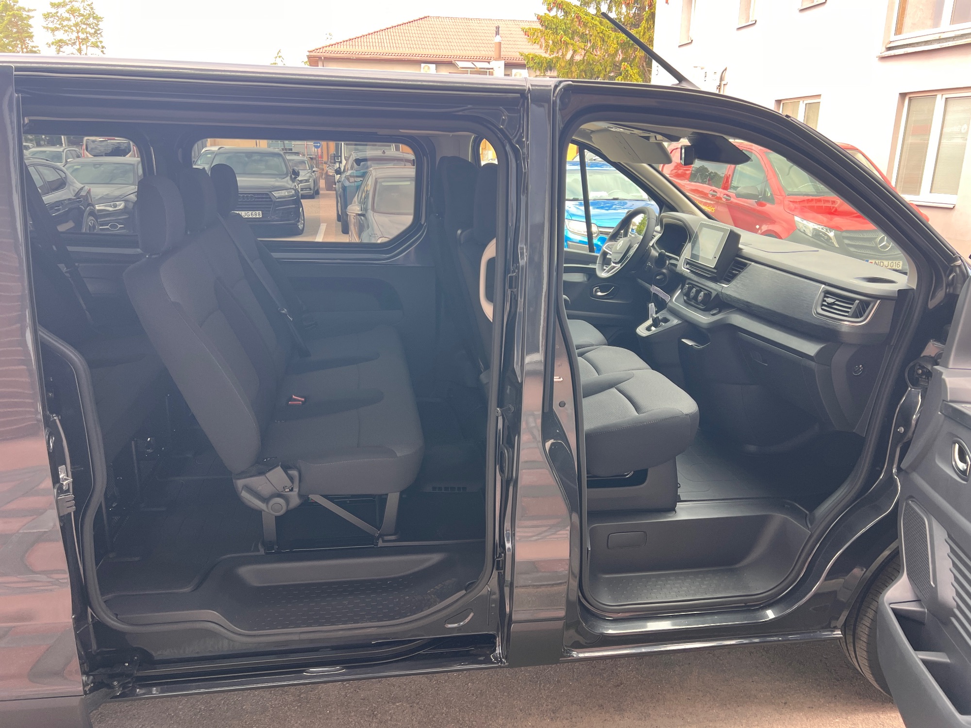 Renault Trafic · 2026 · AT nuoma nuotrauka 8