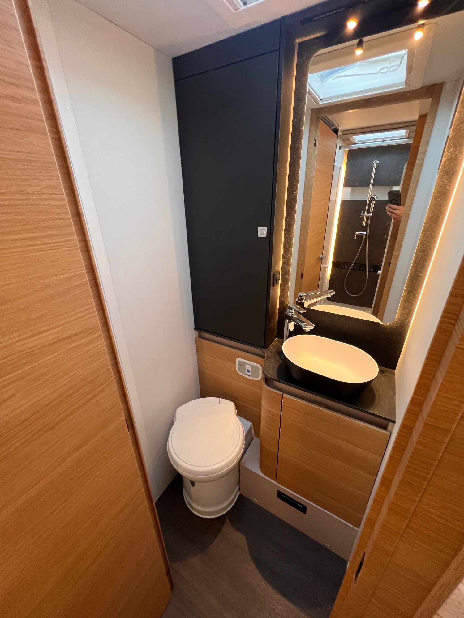 ADRIA SONIC 700SL 2023 AT kemperio nuoma nuotrauka 16