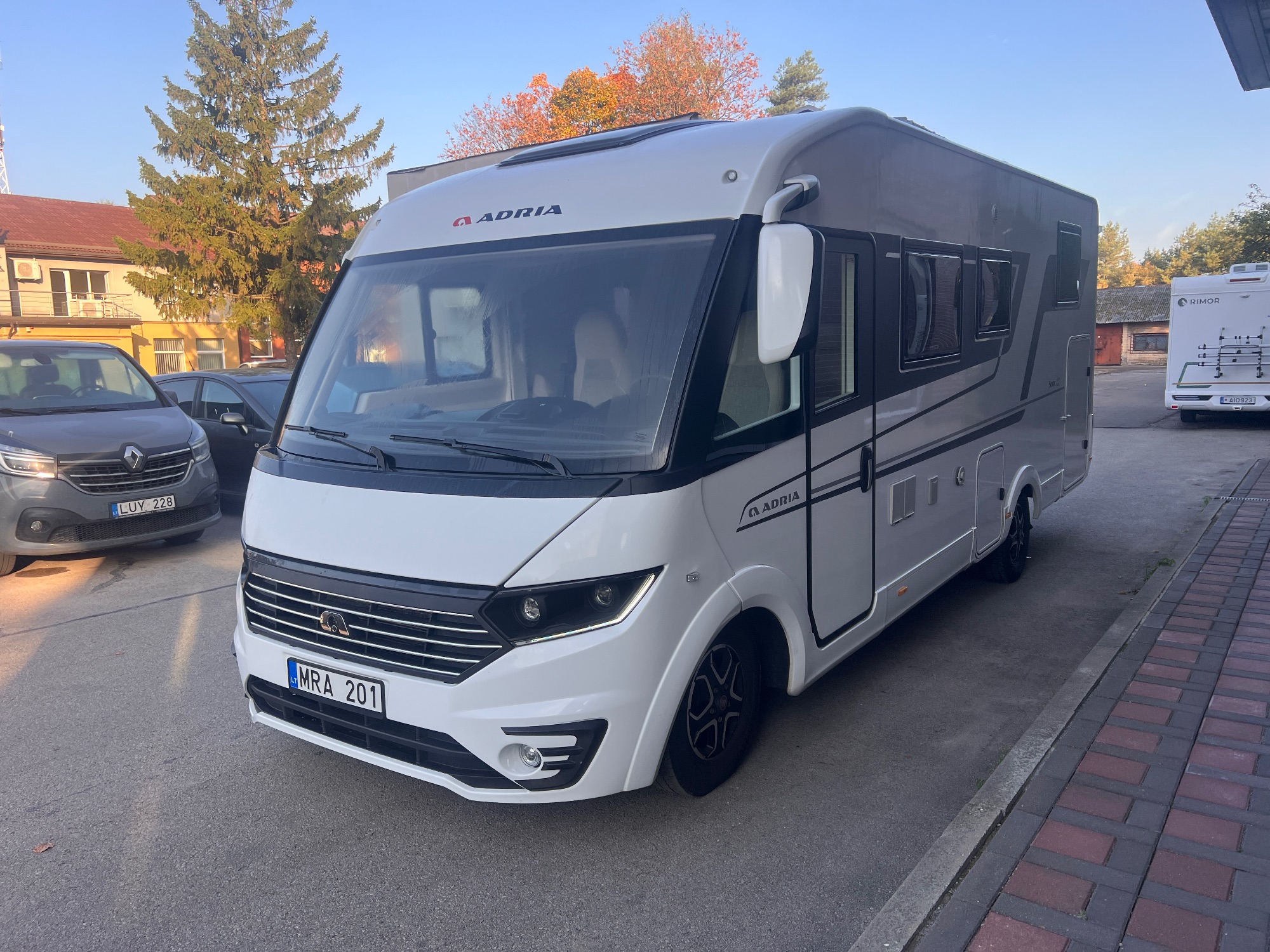 ADRIA SONIC 700SL 2023 AT kemperio nuoma nuotrauka 3