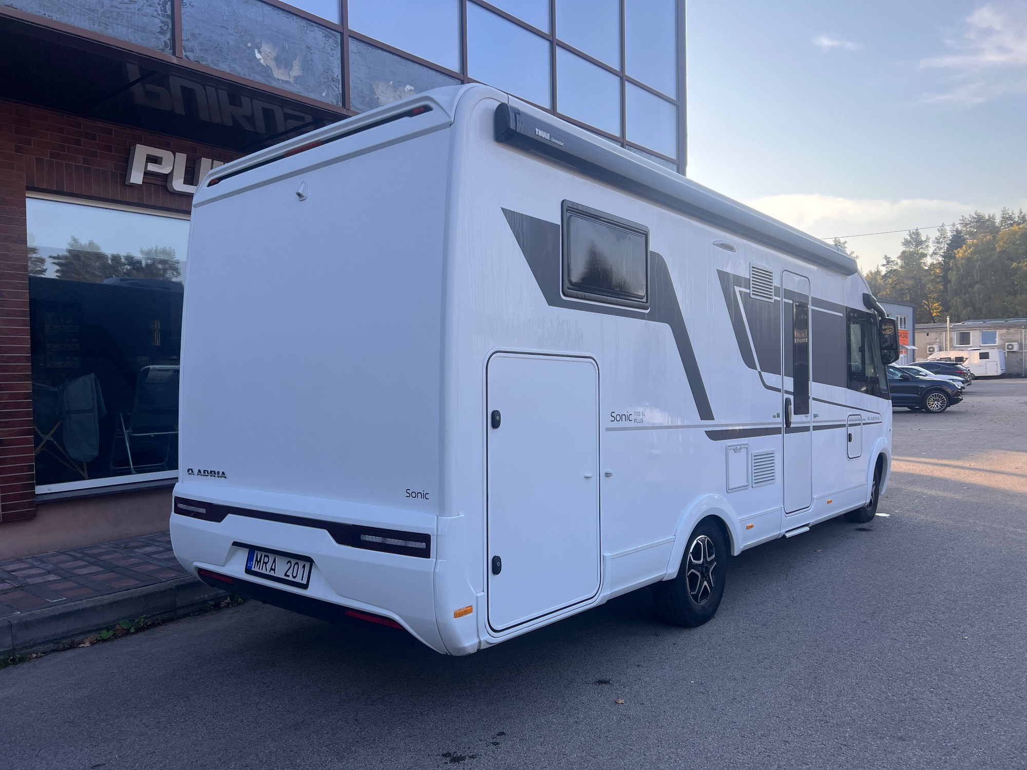 ADRIA SONIC 700SL 2023 AT kemperio nuoma nuotrauka 6