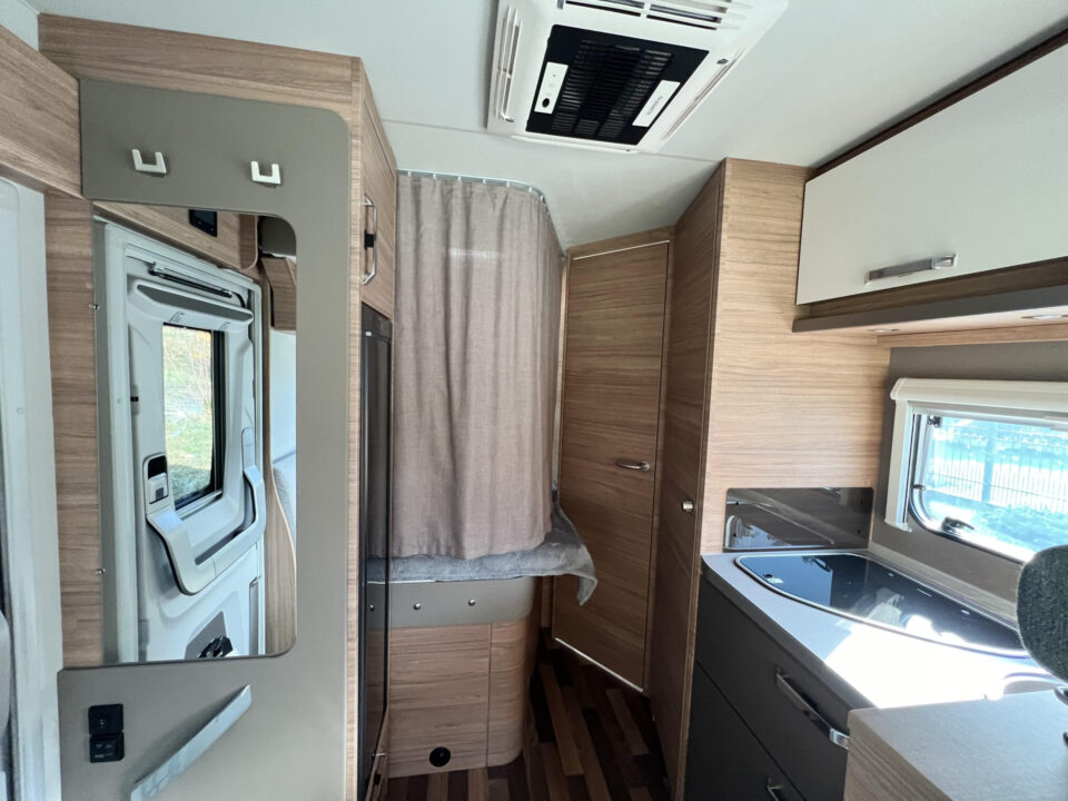 WEINSBERG CaraSuite 650 MF 2023 AT kemperio nuoma nuotrauka 9