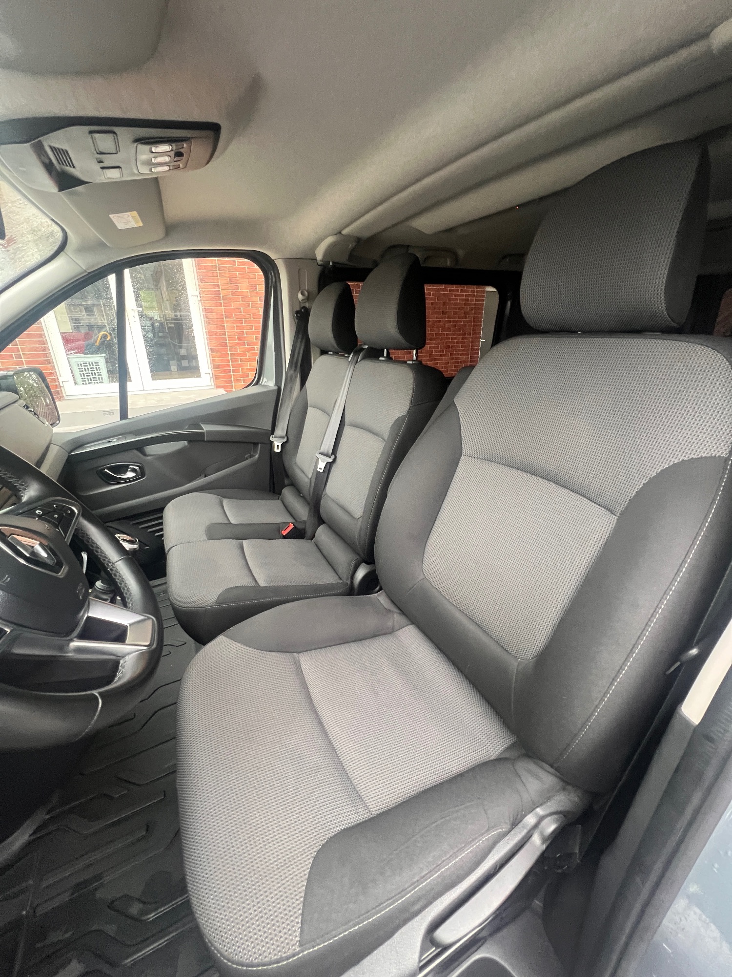 Renault Trafic · 2024 · MT nuoma nuotrauka 12