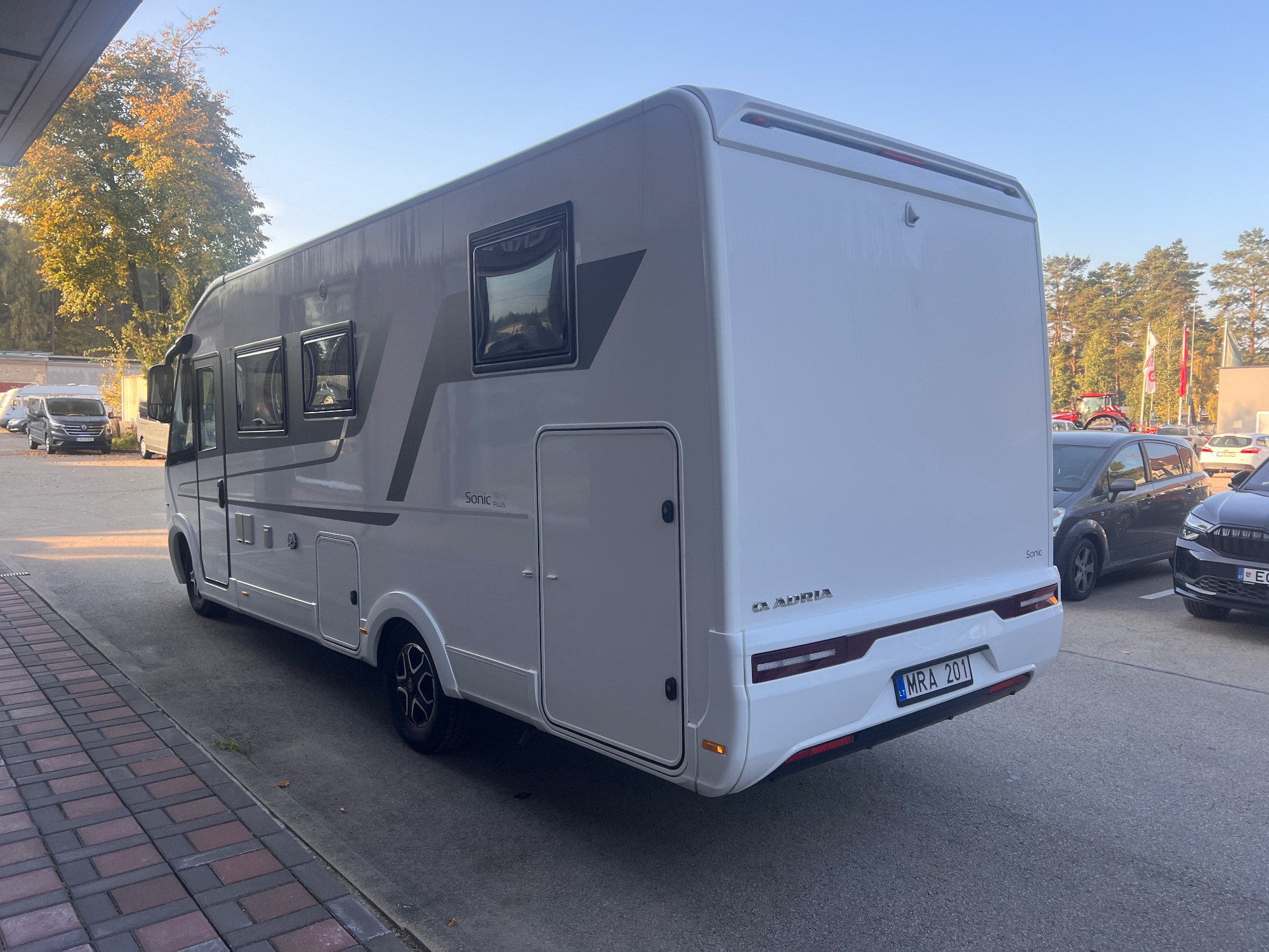 ADRIA SONIC 700SL 2023 AT kemperio nuoma nuotrauka 7