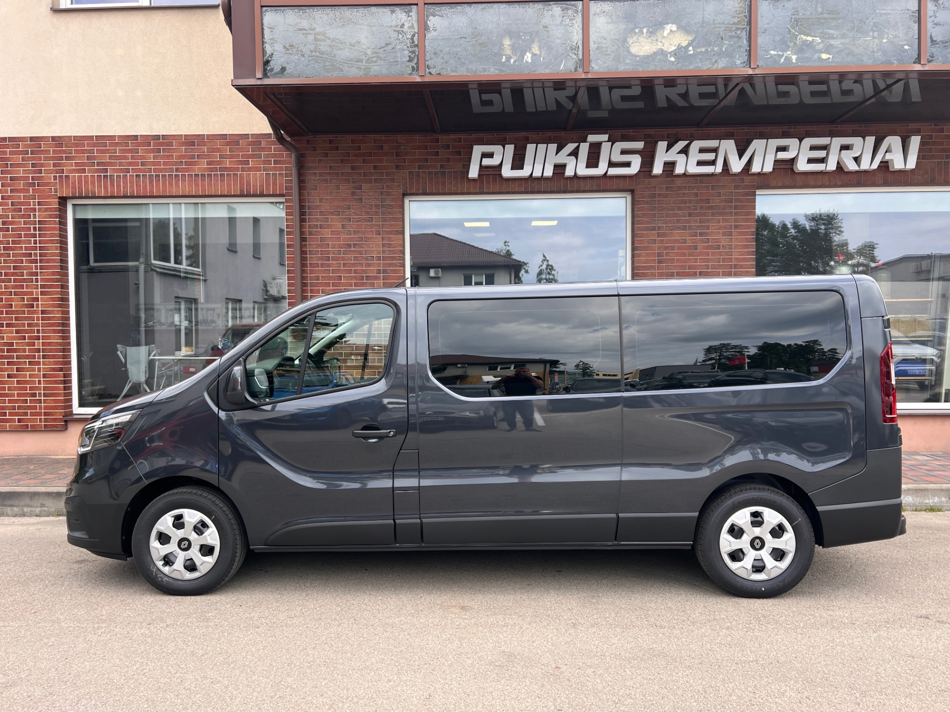 Renault Trafic · 2026 · AT nuoma nuotrauka 3