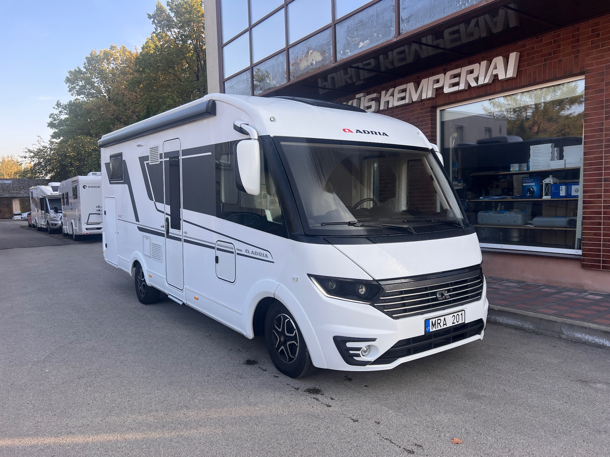 ADRIA SONIC 700SL 2023 AT kemperio nuoma