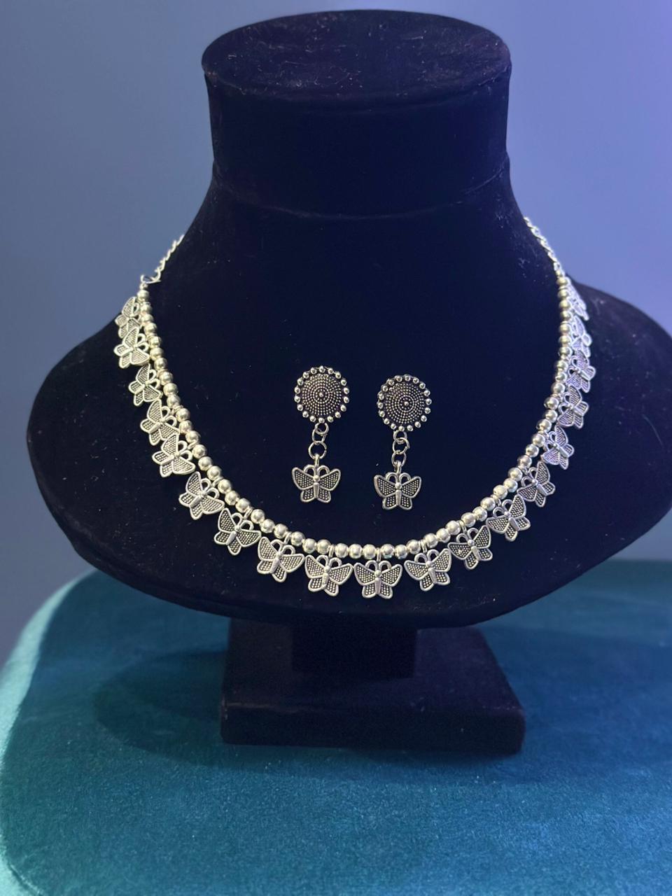 Silver Butterfly Choker Necklace Set
