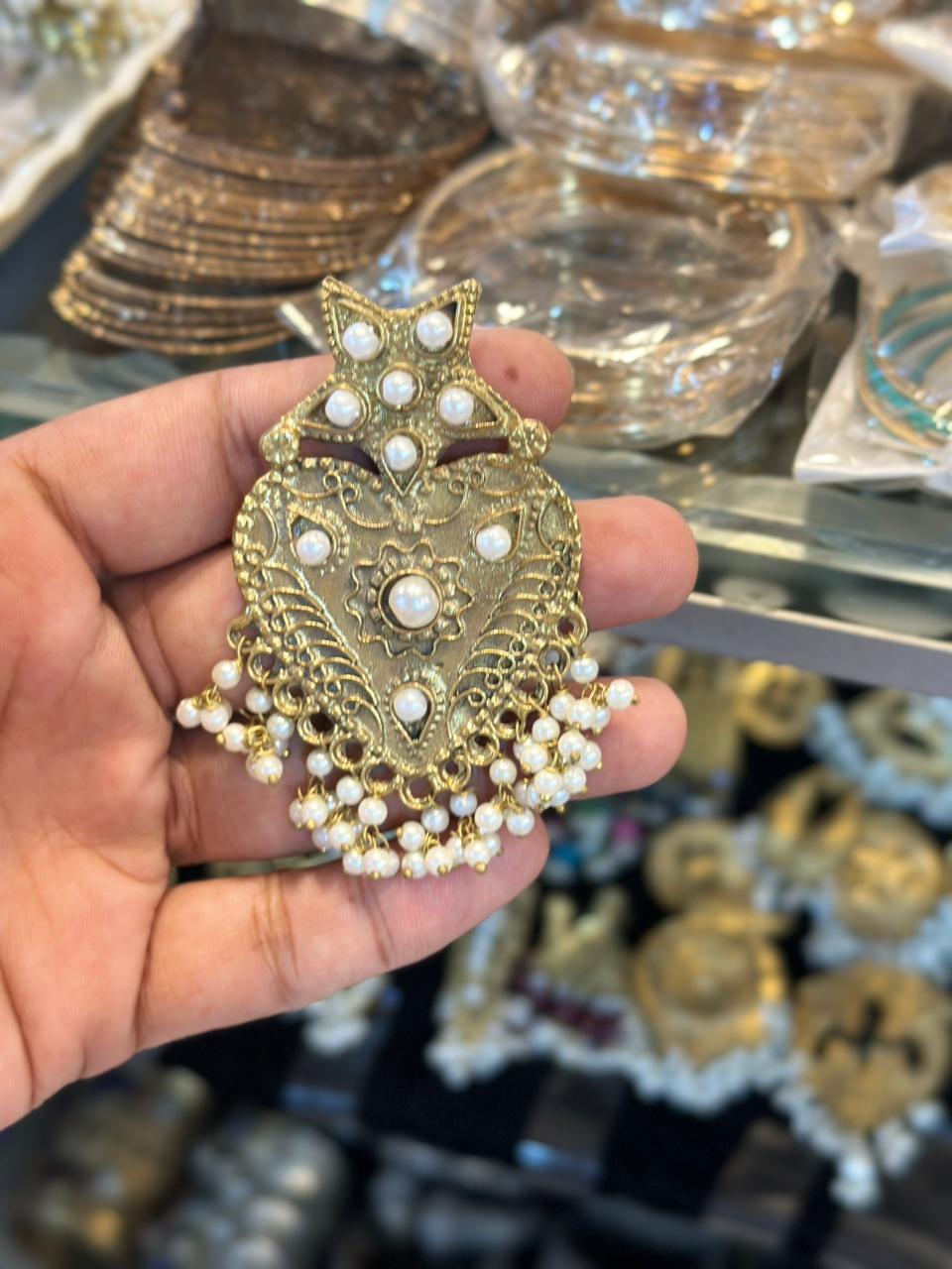 Yasmine Luxe Royal Pearl Heart earrings 