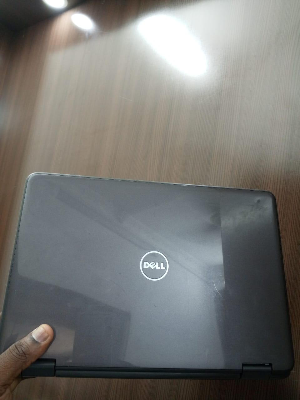 Dell Latitude 3189 view 3