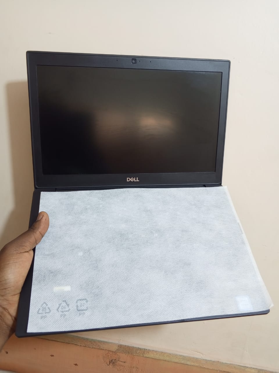 Dell Latitude 7000 Series view 4