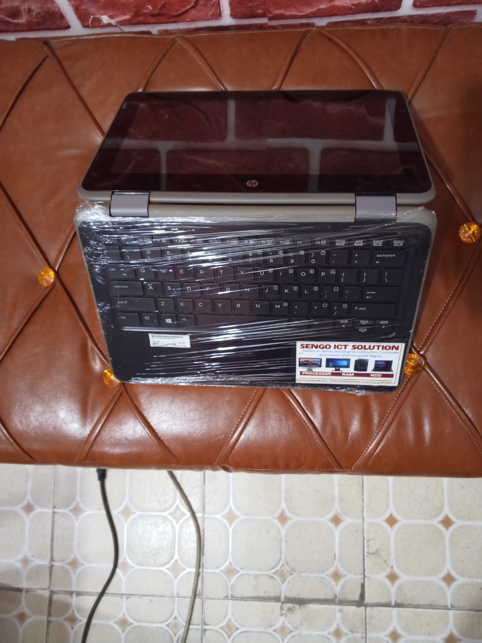 HP ProBook x360 11 G1 view 3