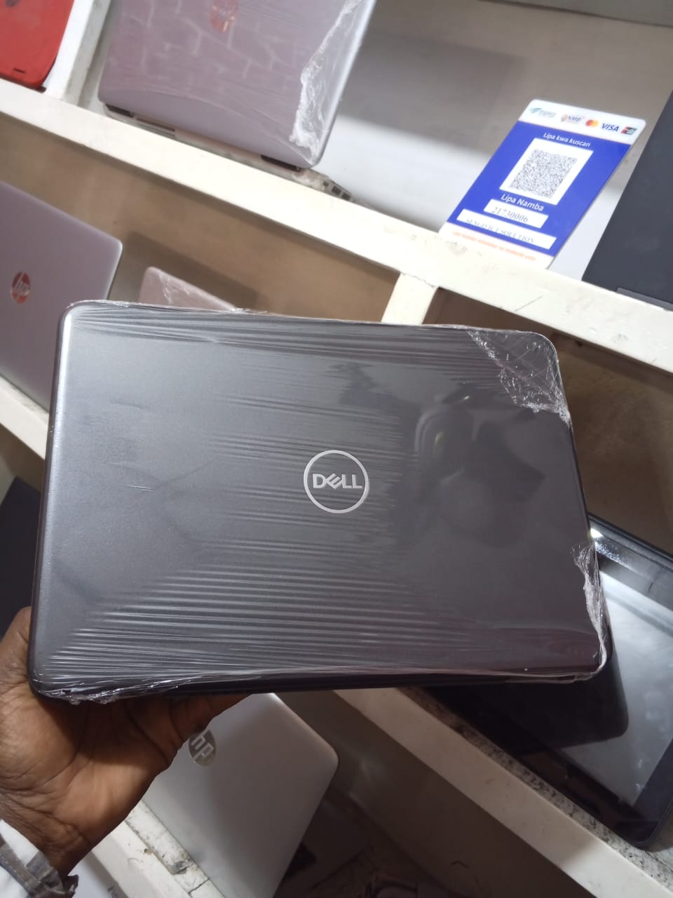 Dell Latitude 3190 2-in-1 view 3
