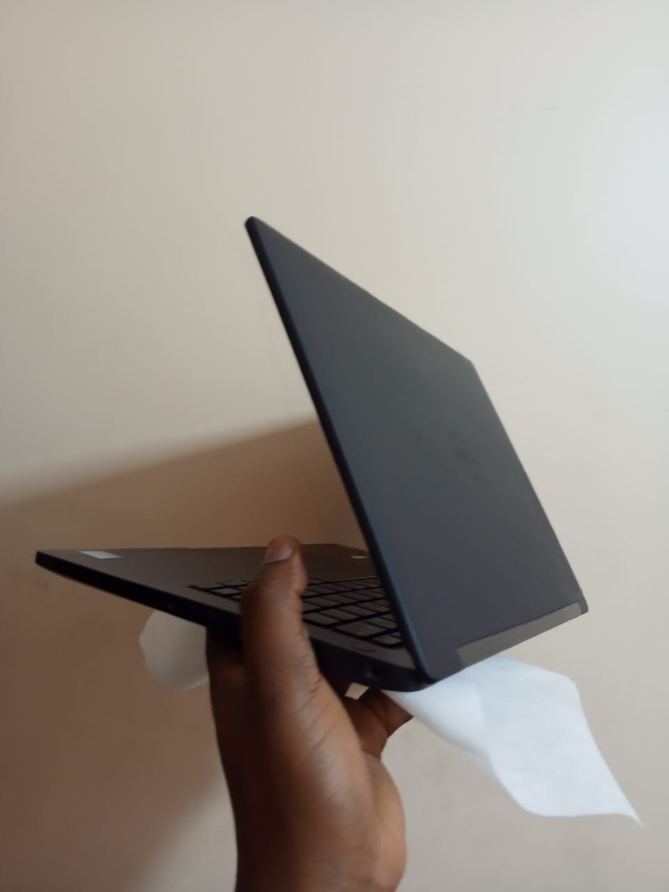 Dell Latitude 7000 Series view 3