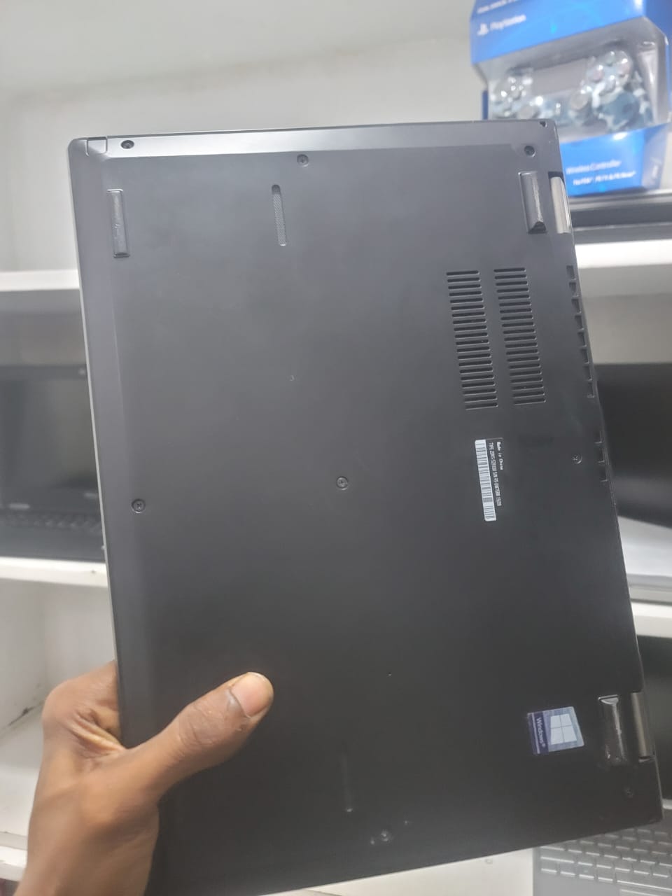 Lenovo ThinkPad T14 view 3