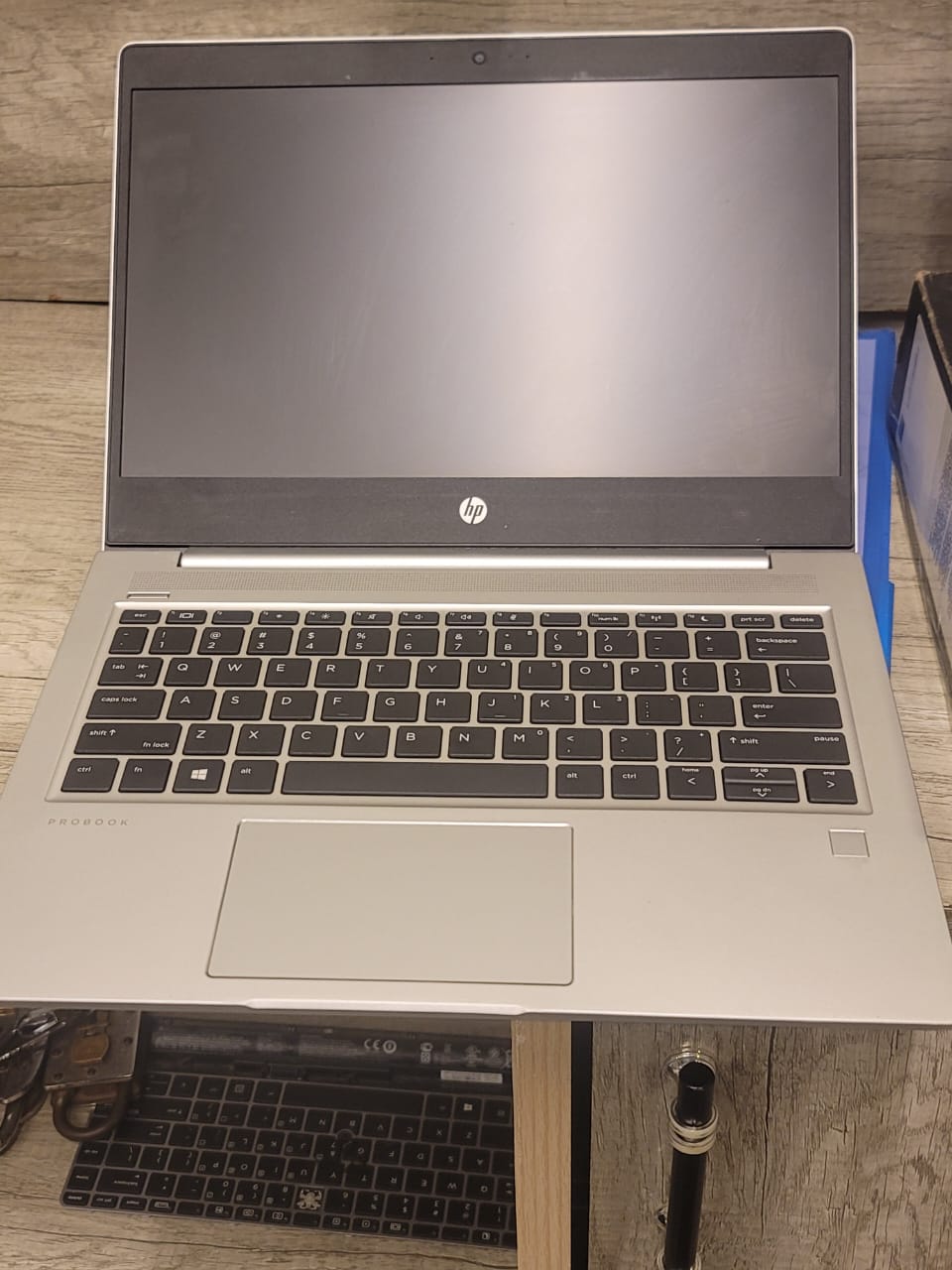 HP ProBook 440 view 2