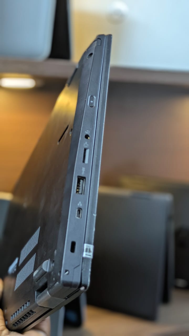 Lenovo ThinkPad L390 view 4